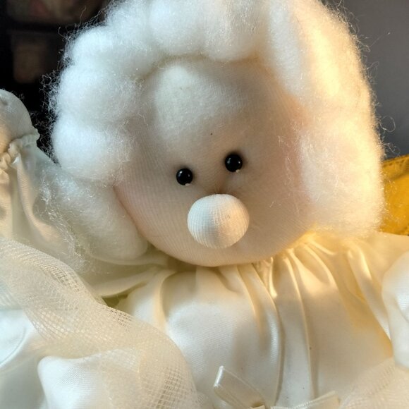 Plush Angel Doll Music Box Movement Satin Lace Gold Wings Hark The Angels Sing - Picture 8 of 12